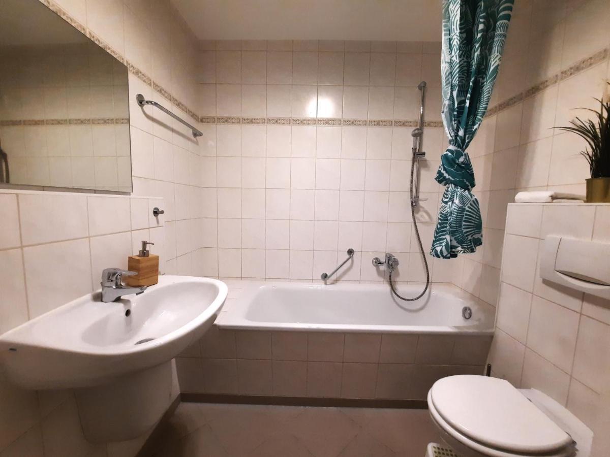 Ruhiges Hinterhof Im Herzen Der Neustadt Apartment